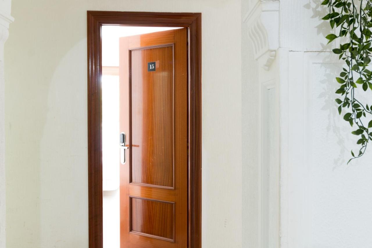 Pension Arias Bilbao Luaran gambar